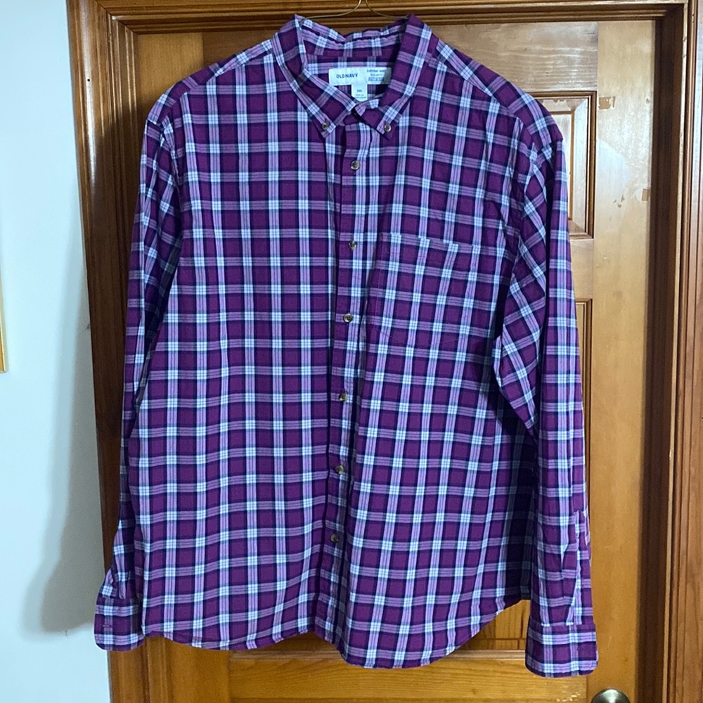 Old navy plaid button down. Long sleeve. Regular fit. XXL